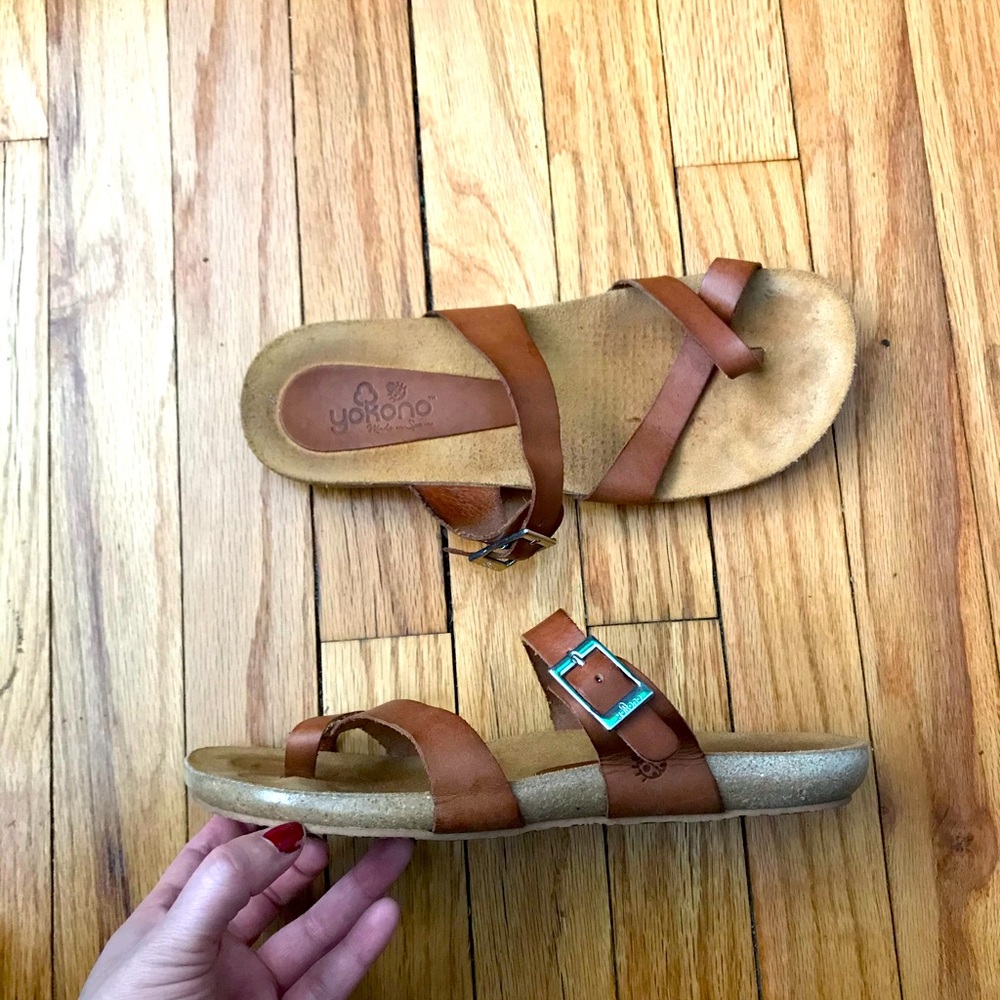 Yokono Ring Toe Rustic Crisscross Leather Minimalist Coastal Cottage Western